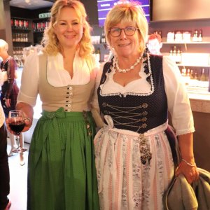 Kim Zoulek & Regina Schusdzarra