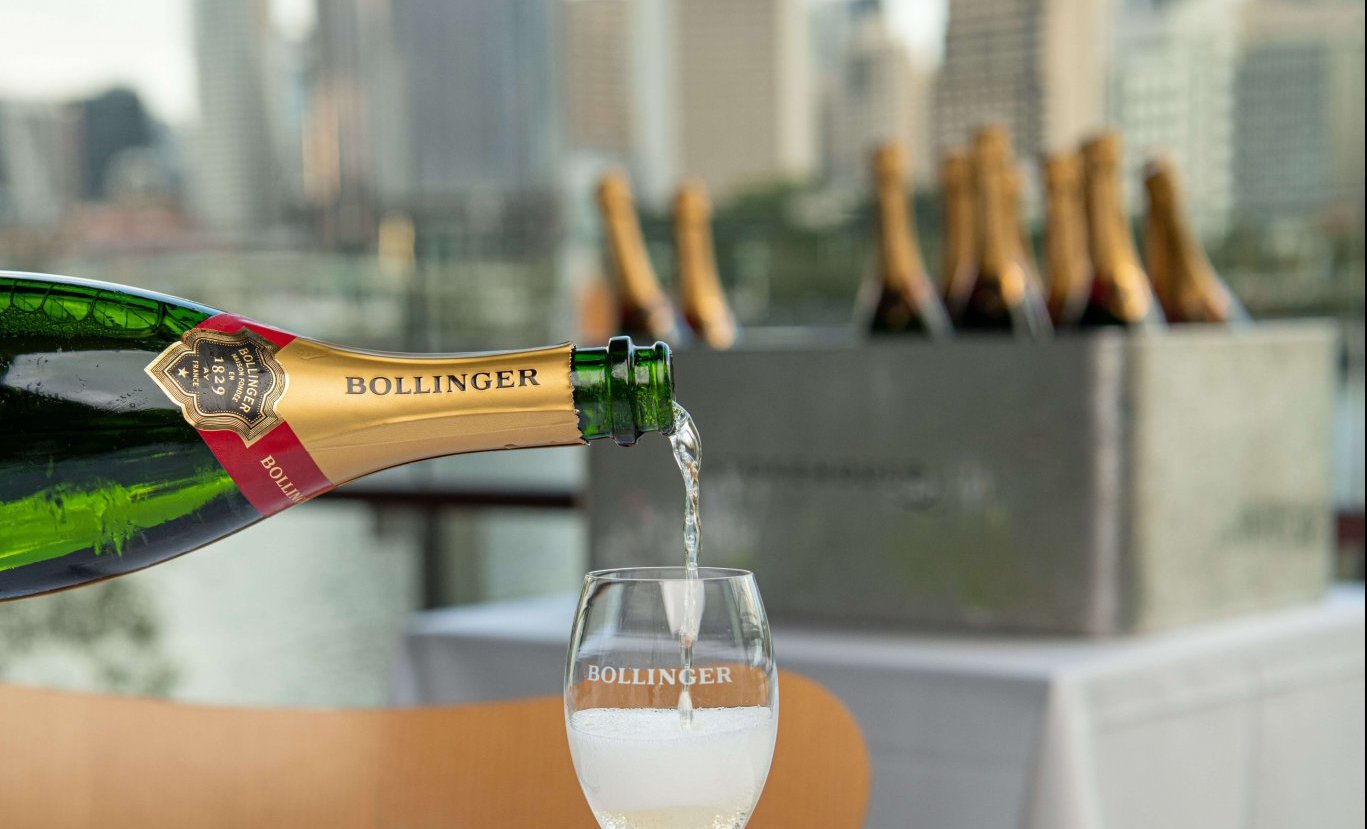 Champagne Saturdays at Stokehouse Q